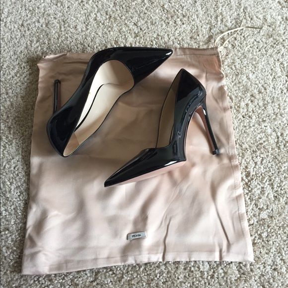 BNIB authentic Prada patent black heels size 35.5 - Picture 3 of 8